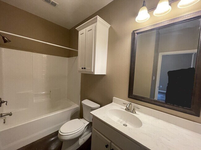 Building Photo - 501 FM 315