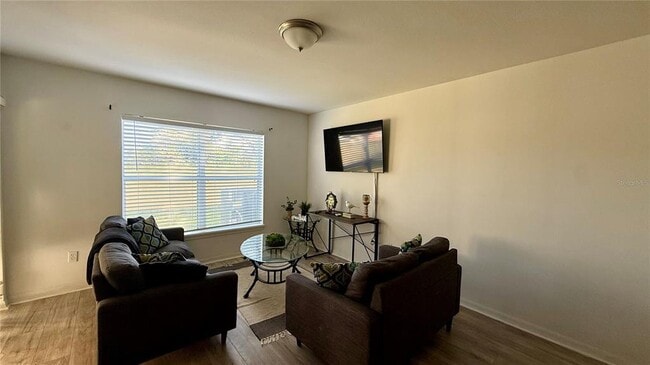 Building Photo - 2710 Club Cortile Cir