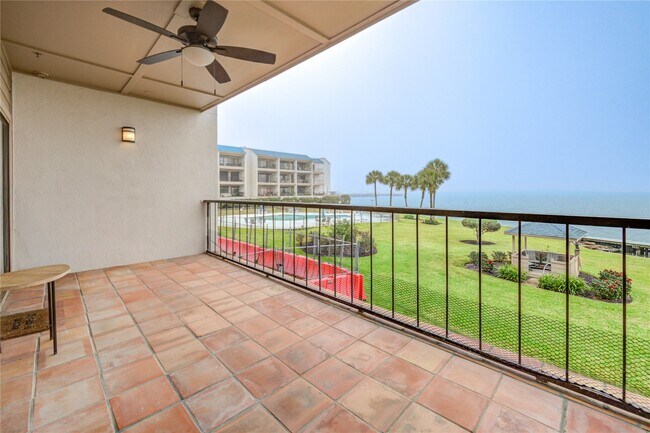 Building Photo - 401 Lakeside Ln