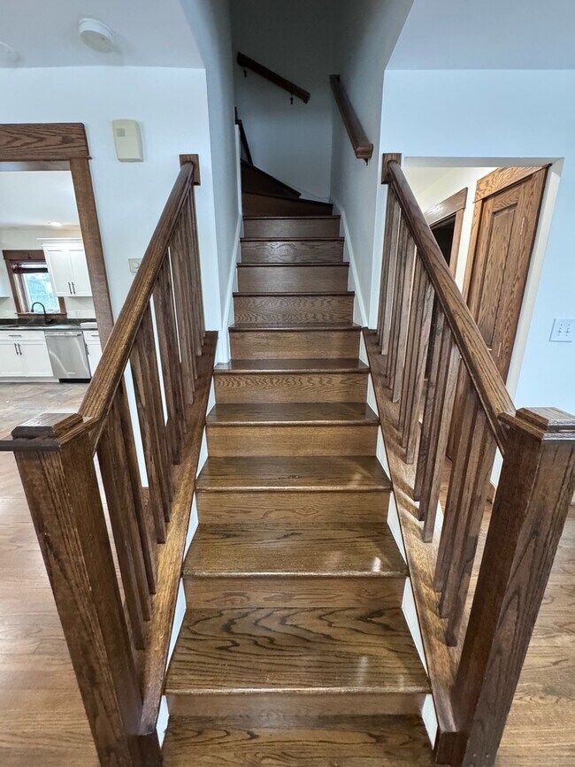 Building Photo - 754 Spring Rd