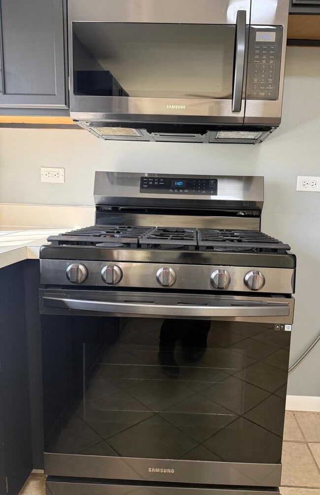 Building Photo - 295 Chrisman Dr