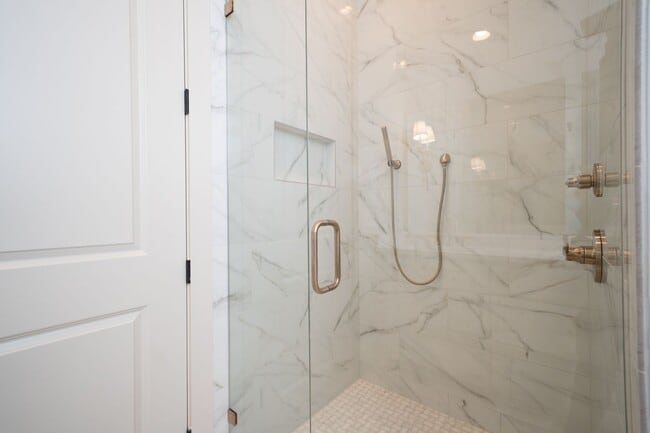 Building Photo - 3BR/3BA For Rent