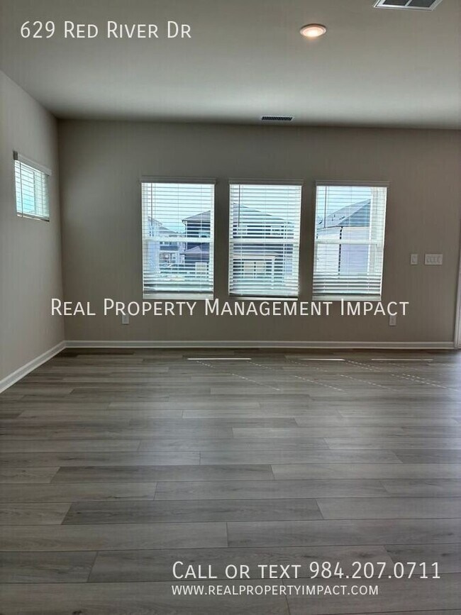 Building Photo - 629 Red River Dr