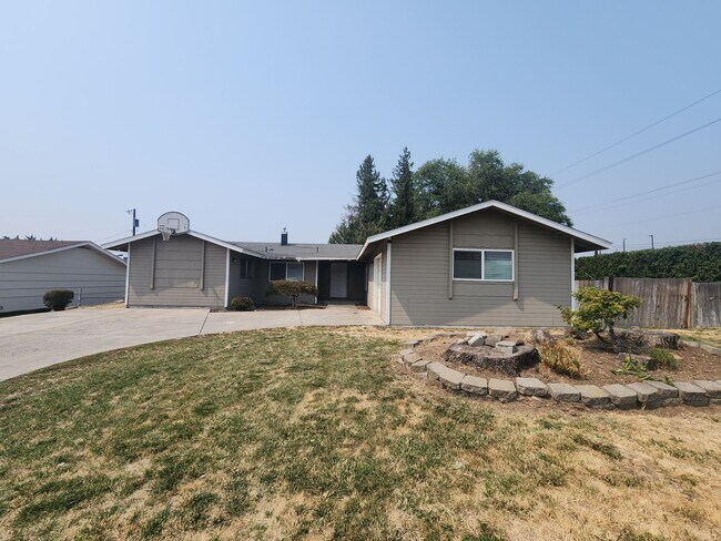 Building Photo - 120 N 55th Ave