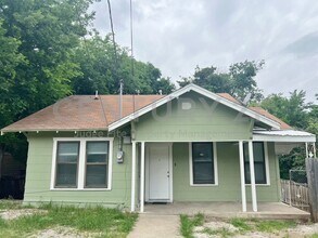 Building Photo - 2/1 in Established S. Dallas Neighborhood For Rent!