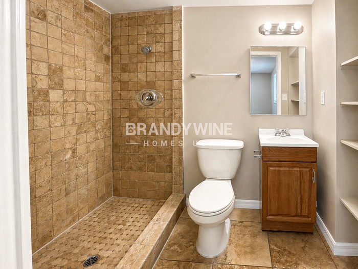 Building Photo - 7317 Oak Crest Dr