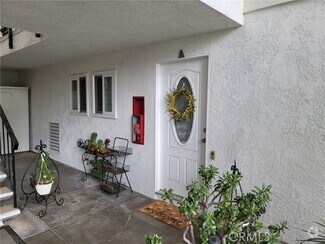 Building Photo - 2113 Via Puerta