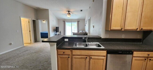 Building Photo - 7036 Deer Lodge Cir