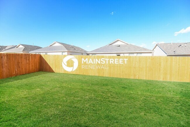 Building Photo - 4 Bedroom Pet-Friendly Home in Fort Worth, TX with Main Street Renewal