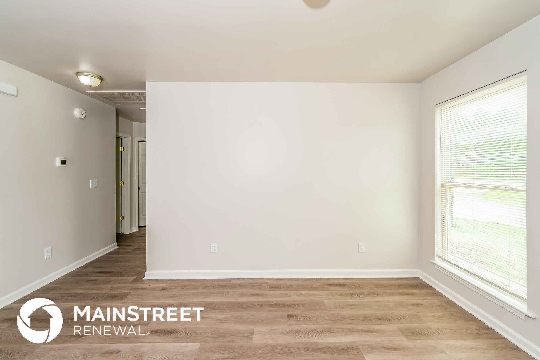 Building Photo - 975 Moonlite Dr