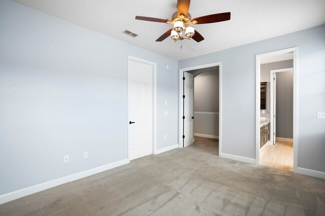 Building Photo - 3111 W De Leon St