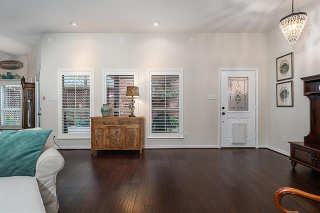 Building Photo - 7913 Southmark Dr