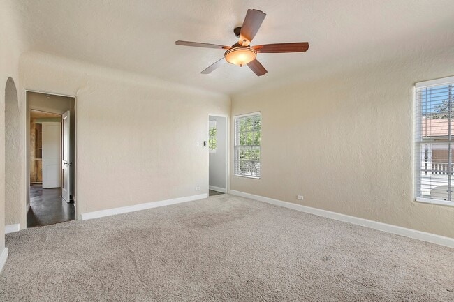 Building Photo - 6025 Lewis St