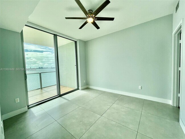 Building Photo - 2900 NE 7th Ave