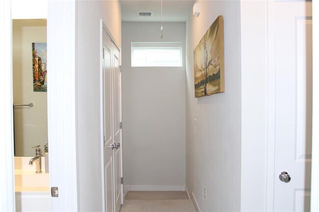 Building Photo - 15109 Casbah Dr