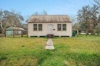 Building Photo - 202 Beatrice