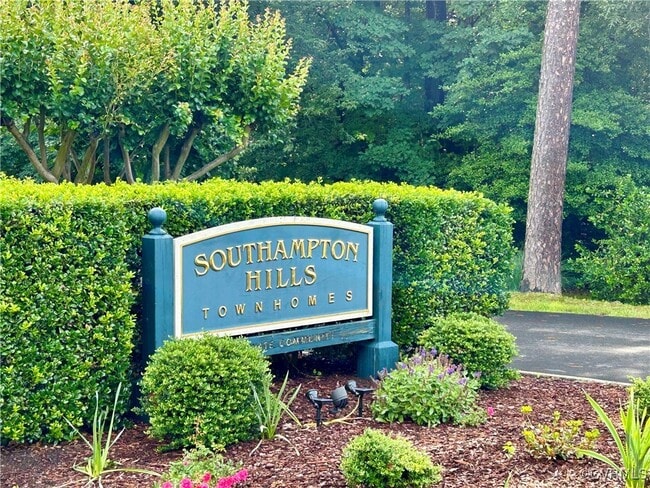 Building Photo - 7551 Beauchamp Ct