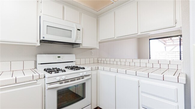 Building Photo - 8475 Cherry Blossom St