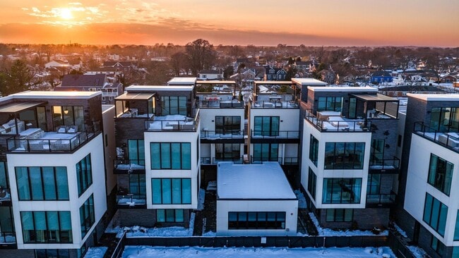 Building Photo - 200 Ocean Ave N