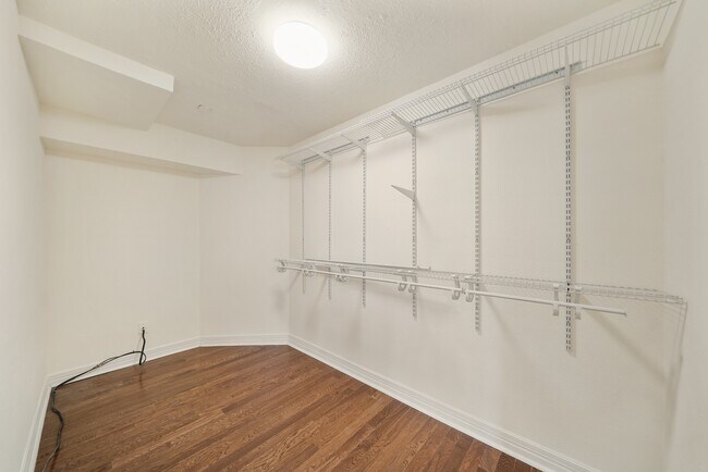Building Photo - 4419 Grass Valley St