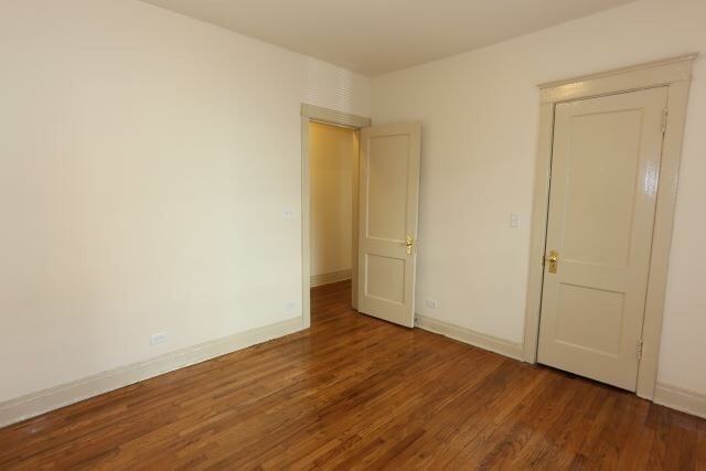 Building Photo - 4716 N Racine Ave