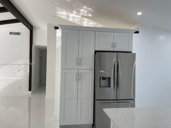 Building Photo - 17010 SW 93rd Ave