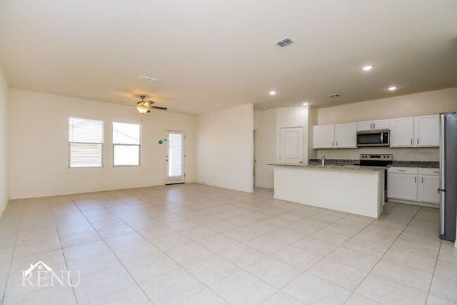 Building Photo - 35340 W San Capistrano Ave