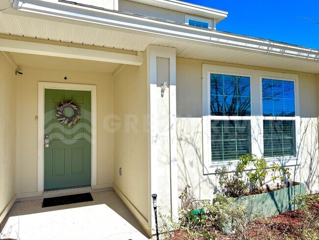 Building Photo - Room to Live, Space to Thrive! Stunning 6BR Home with Solar, Upgrades & Screened Lanai in Macclen...
