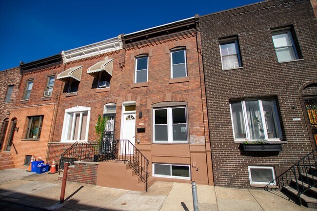 Building Photo - Renovated South Philadelphia Rowhome