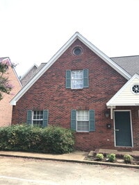 Building Photo - 3/2 Townhome on S Montgomery St