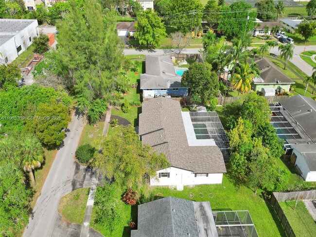 Building Photo - 4330 NW 8th St