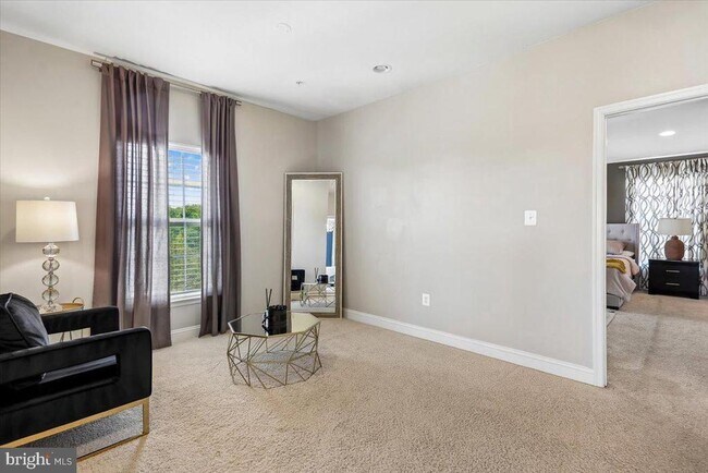 Building Photo - 402 Orchard Ridge Dr