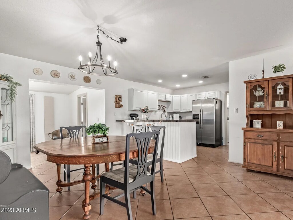 Kitchen Mesa Arizona - 222 W Ivyglen St