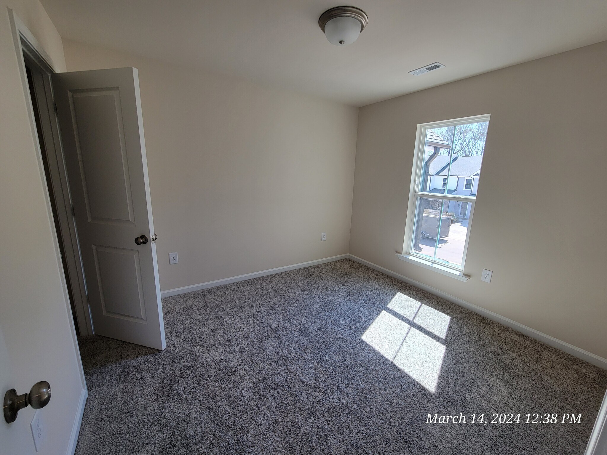 Building Photo - 424 Glen Clova Dr