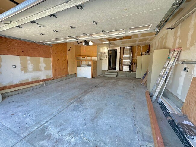 Building Photo - 3648 San Lisa Ct