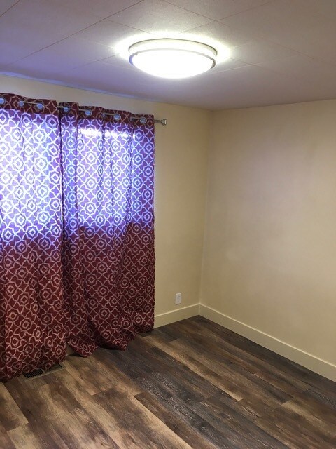 Building Photo - 814 N 700 E