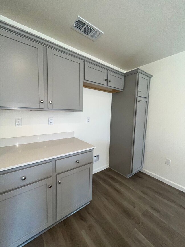 Building Photo - Brand new built! Available Now!