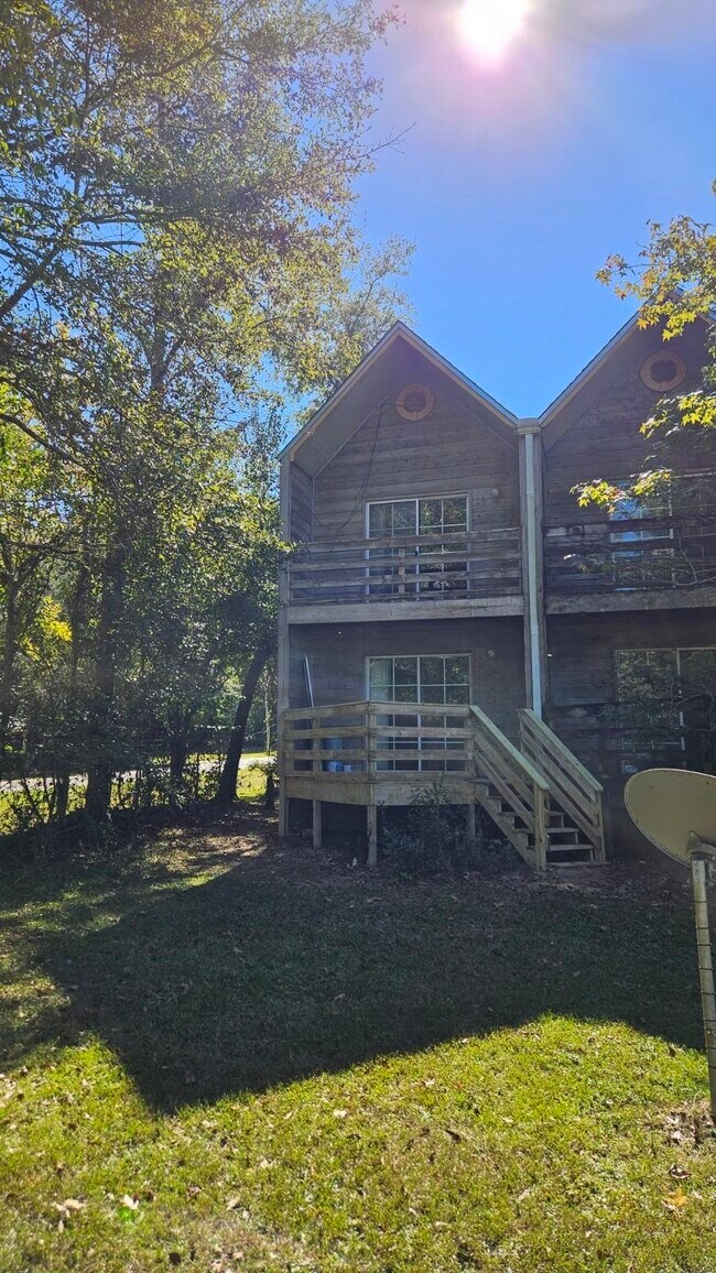 Building Photo - 1998 Nicklaus Dr