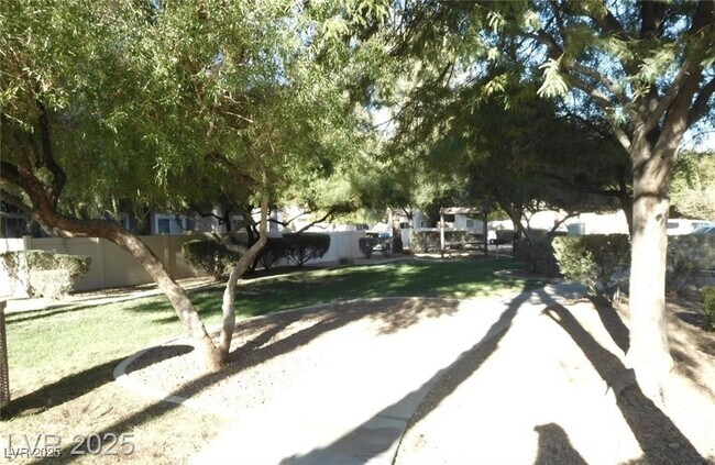 Building Photo - 6639 Tumbleweed Ridge Ln