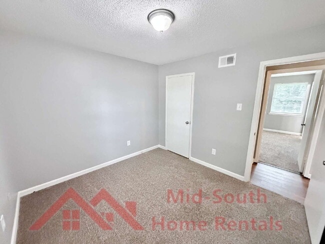 Building Photo - 4627 Crystal Springs Dr