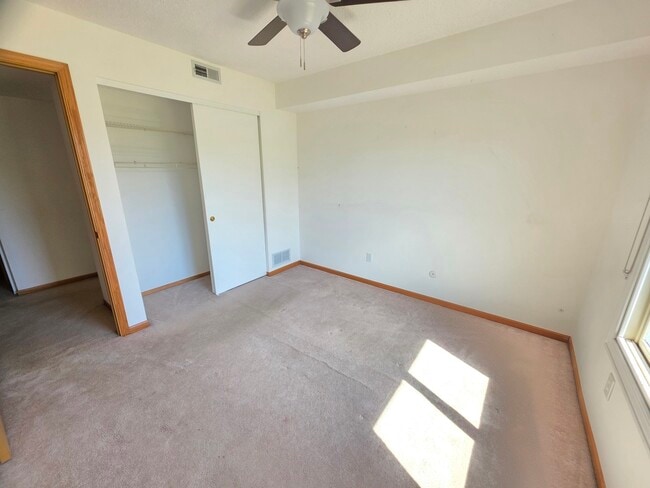 Building Photo - 801 Brook Dr