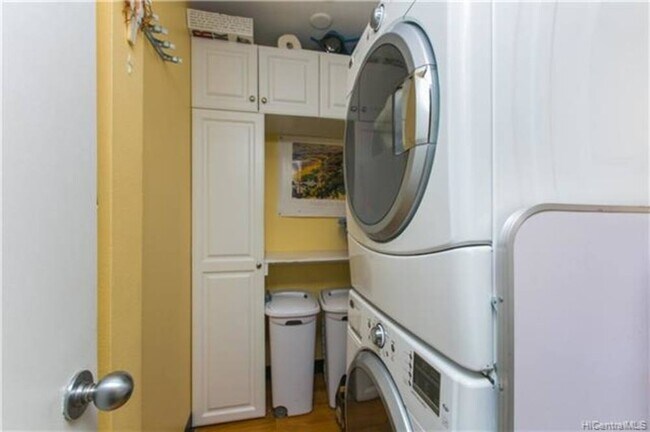 Laundry Room - 7007 Hawaii Kai Dr