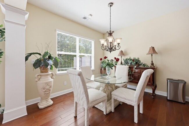 Building Photo - 4008 La Crema Dr