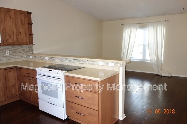 Building Photo - 5910 Bourke Dr