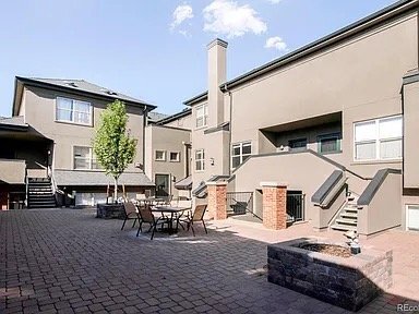 Building Photo - 2910 Wyandot St