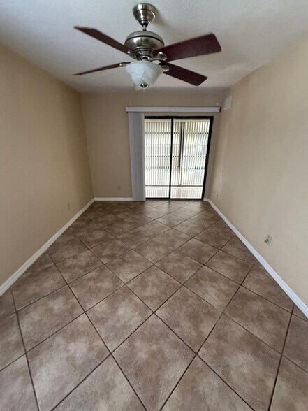 Building Photo - 6019 Scotchwood Gln