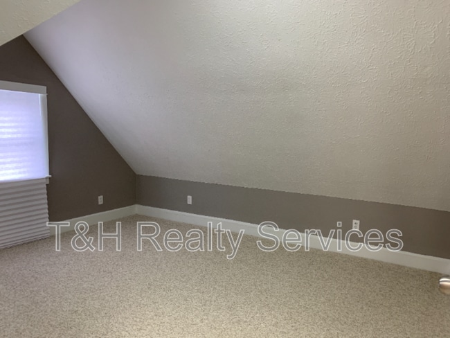 Building Photo - 234 N Addison St