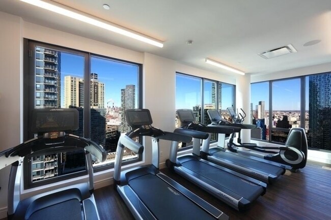 Building Photo - 2 bedroom in LONG ISLAND CITY NY 11101