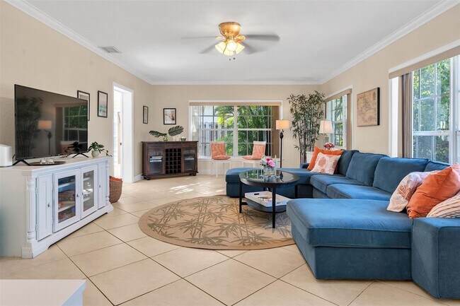 Building Photo - 3221 Seaward Dr