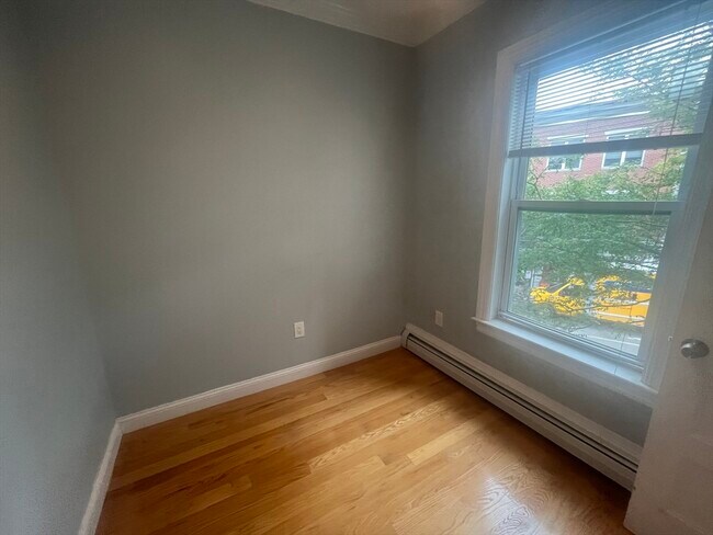 Building Photo - 841 Dorchester Ave